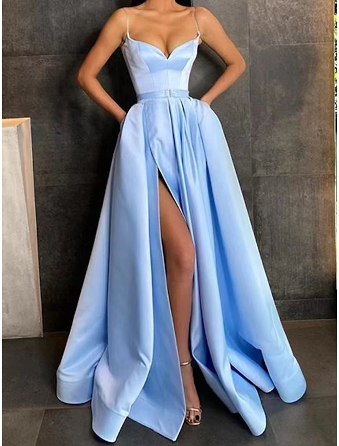 Ball Gown A-Line Prom Dresses Cut Out Dress Prom Formal Evening Floor Length Sleeveless Sweetheart Italy Satin