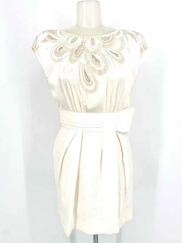 BCBG Max Azria Runway Women's Cream Empire Rayon Blend Embelished Size 6 Dress