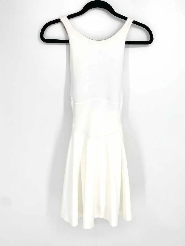 Lululemon Women's White Nylon Blend ATHLETIC Size 6 Dress