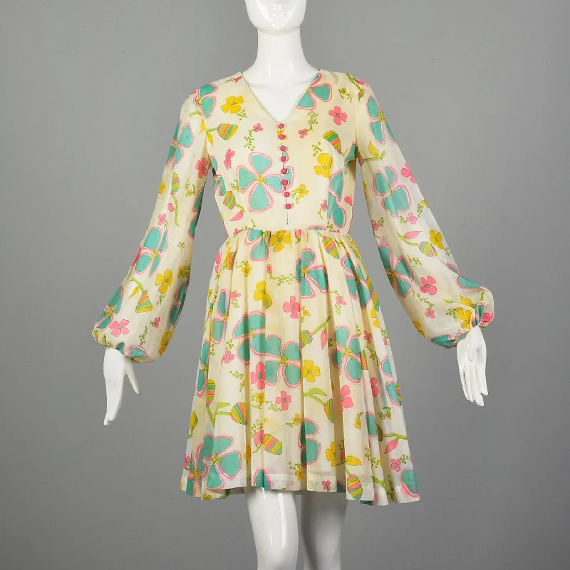 XS 1970s White Floral Long Sleeve Dress