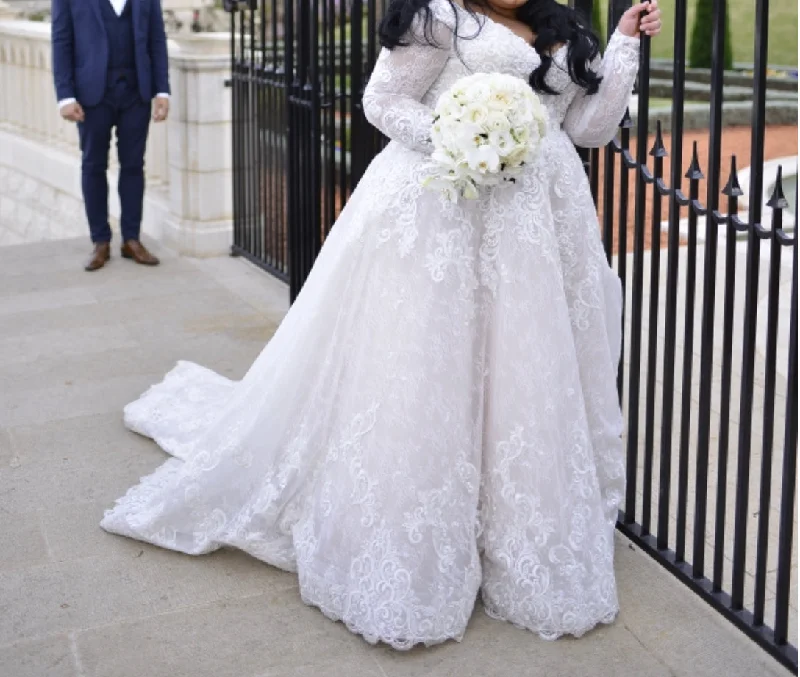 Other Long Sleeve Lace Sweetheart Ballgown